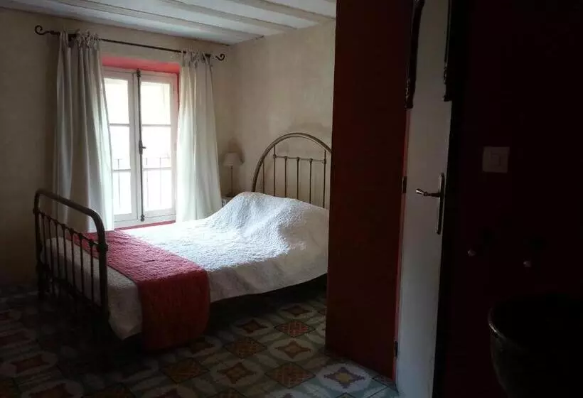 Majatalo Le Patio Des Cigales