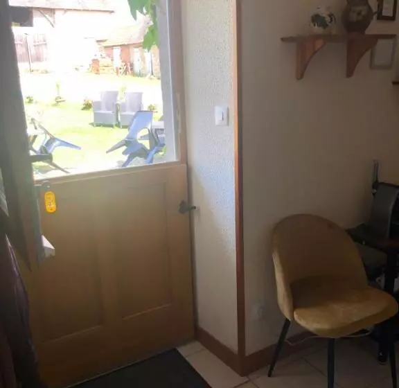 ペンション Meublés De Tourisme La Reserve