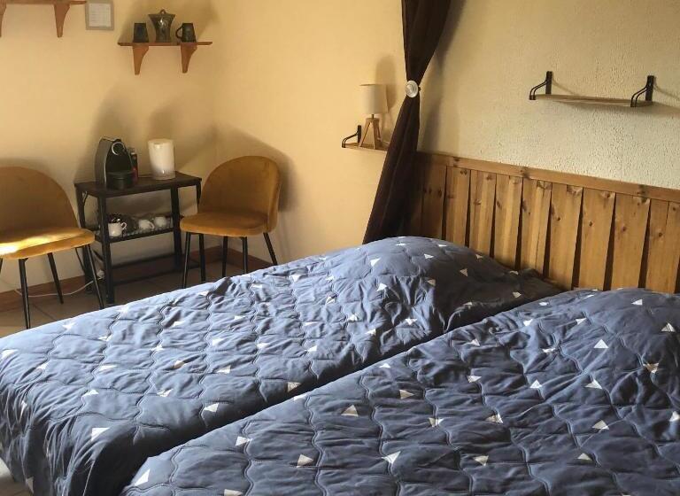 بنسيون Meublés De Tourisme La Reserve