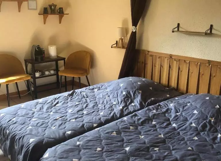 ペンション Meublés De Tourisme La Reserve