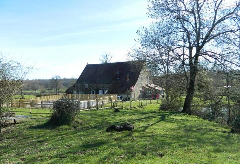 بنسيون Meublés De Tourisme La Reserve