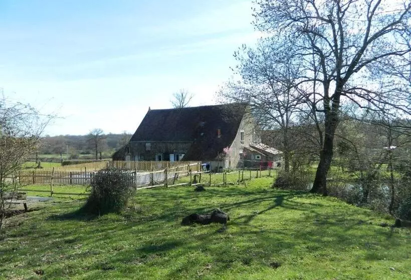 ペンション Meublés De Tourisme La Reserve