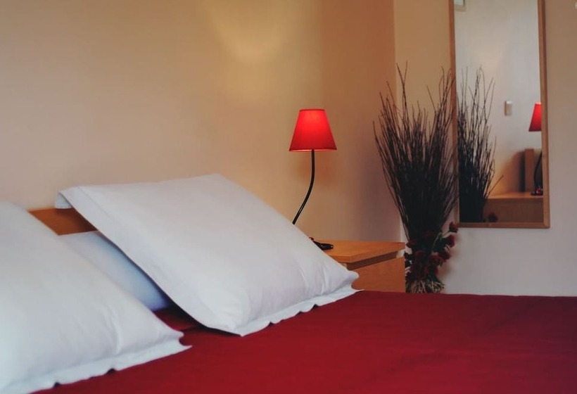 مبيت وإفطار La Clef Des Champs