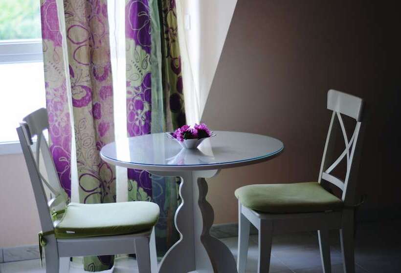 مبيت وإفطار La Clef Des Champs