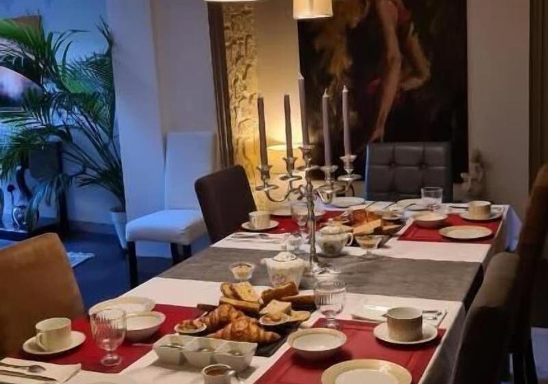 مبيت وإفطار La Glycine Blanche