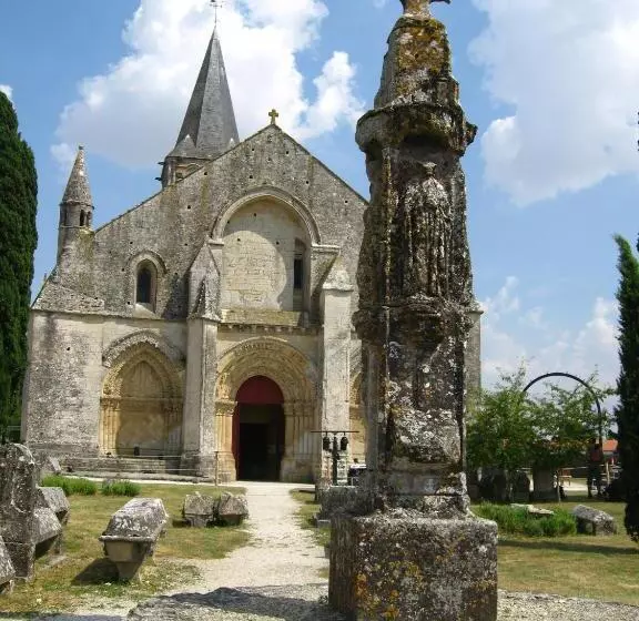 Aamiaismajoitus (B&B) Les Noyers Aulnay