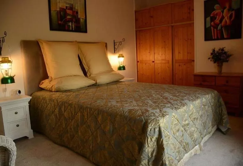 Aamiaismajoitus (B&B) Les Noyers Aulnay