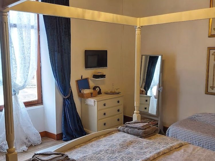 Bed and Breakfast Number 14