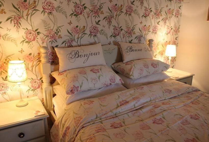 Bed and Breakfast Number 14