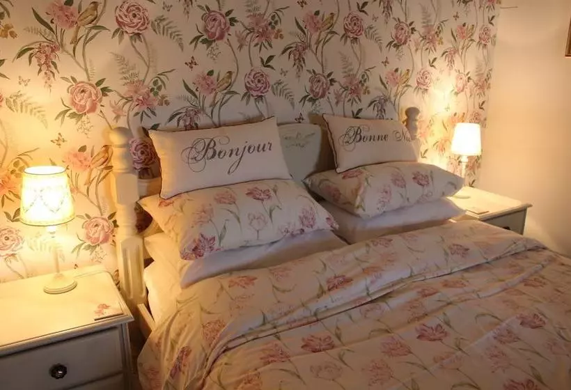 Bed and Breakfast Number 14