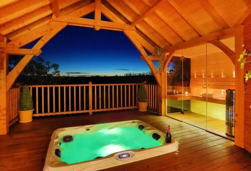 Cabane De Prestige Avec Jacuzzi Et Sauna Privatifs