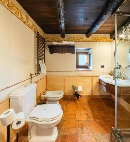 Hotelli Castello Di Limatola