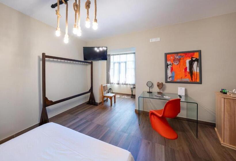 בית מלון כפרי Castello Di Limatola