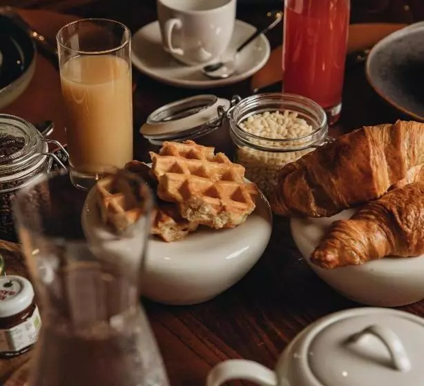 Hotelli Castello Di Limatola