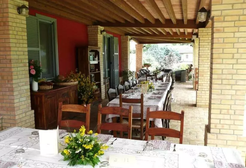 田舎風ホテル Agriturismo Rosso Di Sera