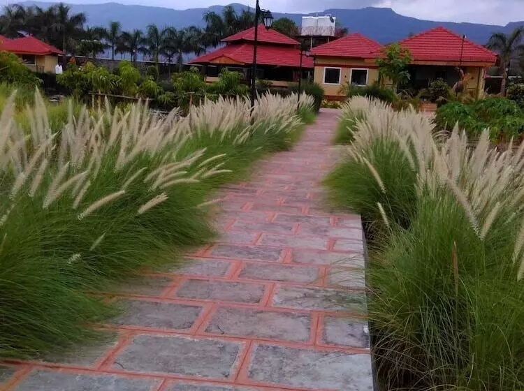 Hotelli The Kanila Resort