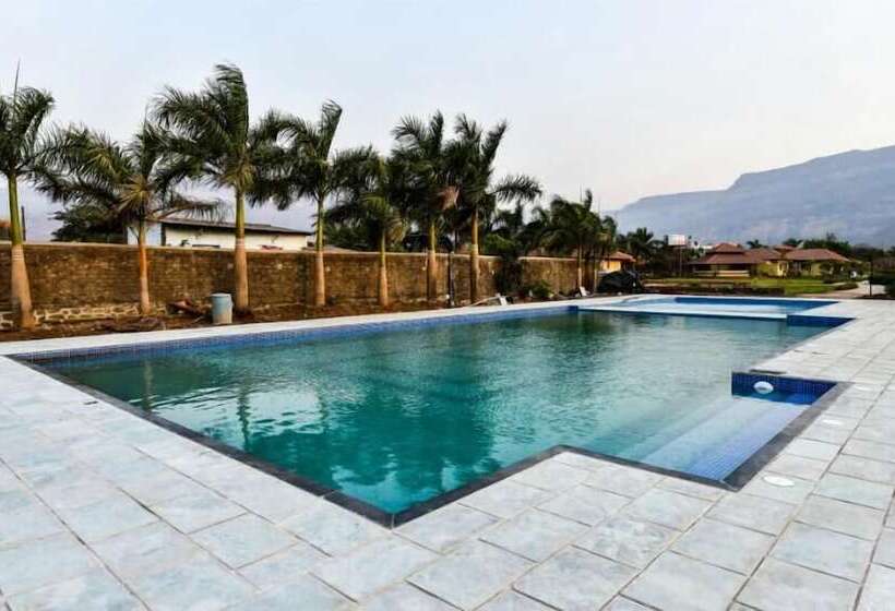 호텔 The Kanila Resort