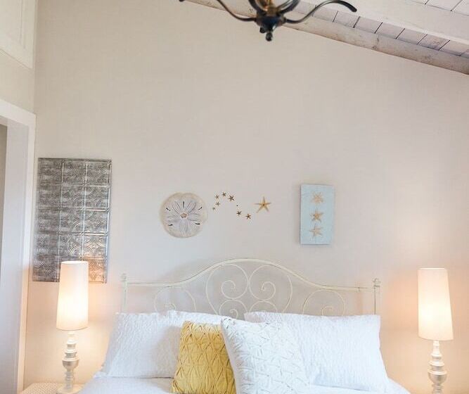 Lighthouse Lane Cottages