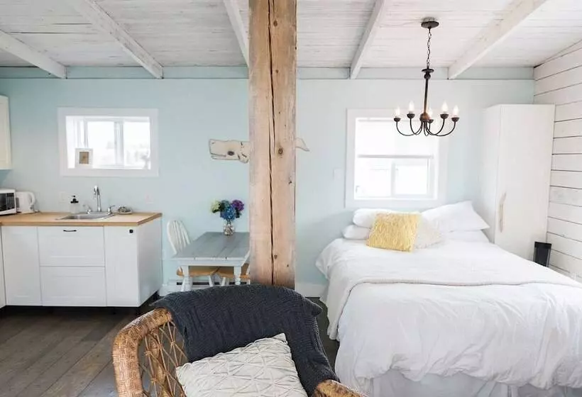 Lighthouse Lane Cottages