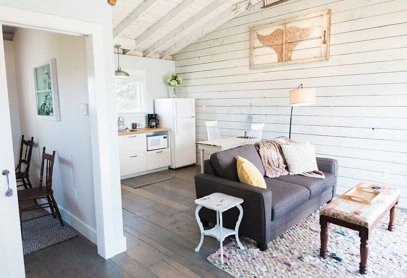 Lighthouse Lane Cottages