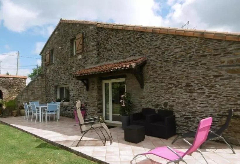 Majatalo Au Clos De Launay Chambres D’hôtes