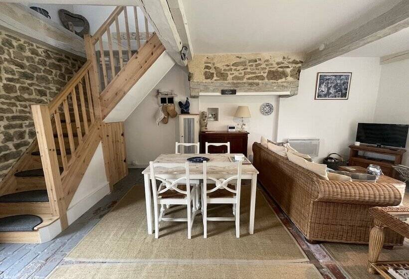 膳宿费 Maison De L'etang