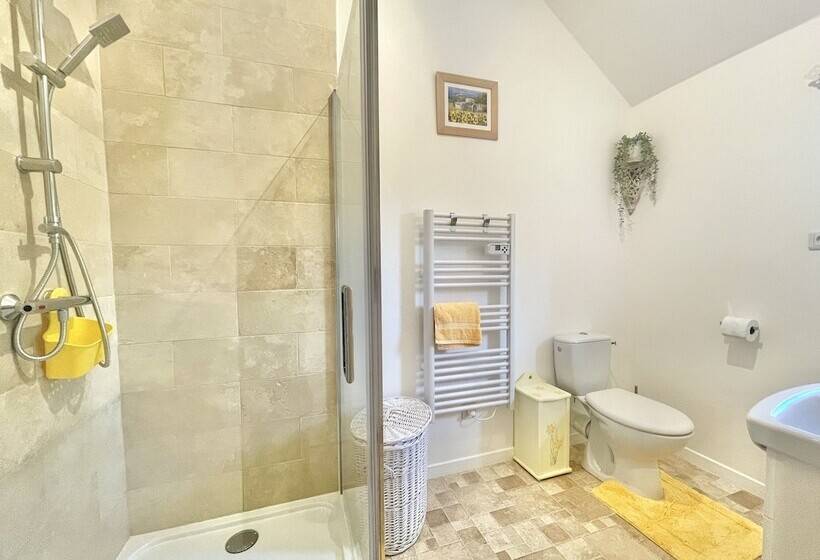 膳宿费 Maison De L'etang