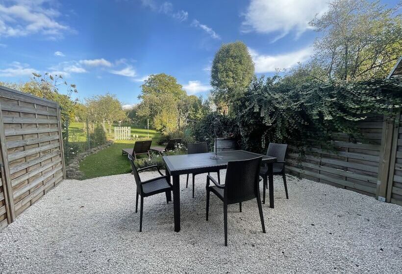 膳宿费 Maison De L'etang