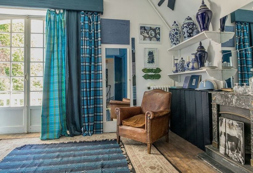 ペンション The Good House