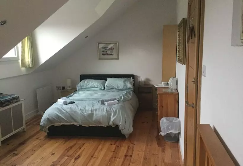 Taylors Bed And Breakfast