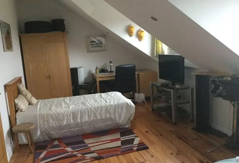 Taylors Bed And Breakfast