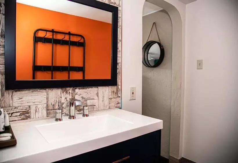 Отель American Classic Inn