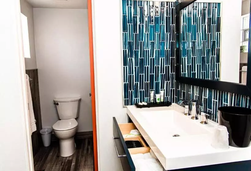 Отель American Classic Inn