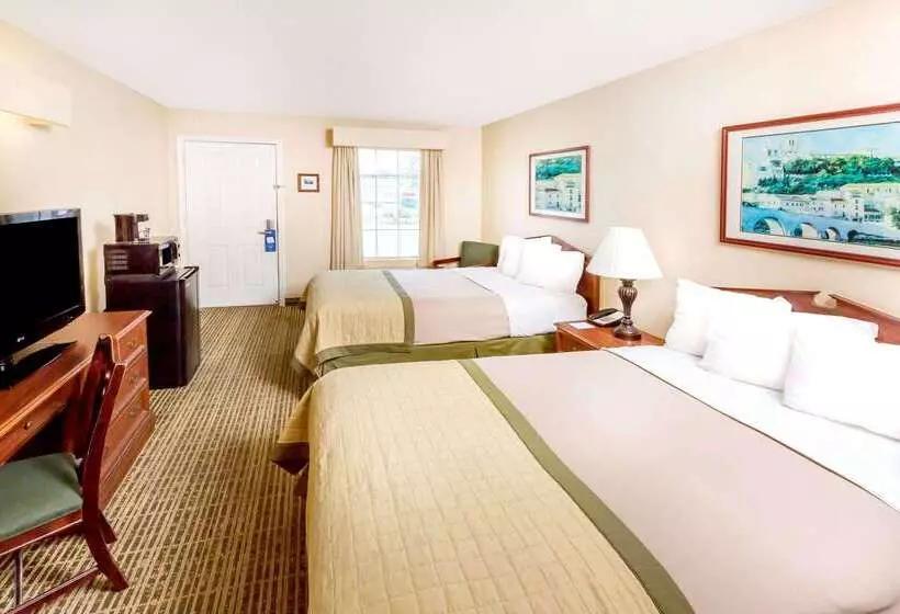 فندق Baymont Inn & Suites By Wyndham Grenada