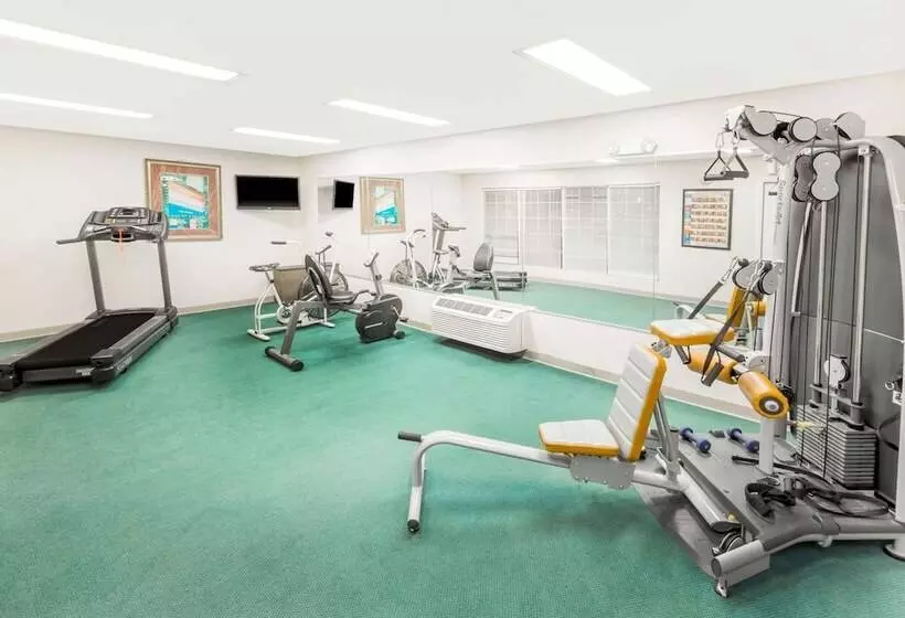 فندق Baymont Inn & Suites By Wyndham Grenada