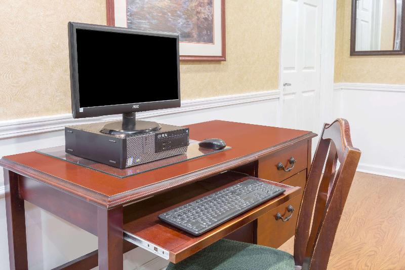 ホテル Baymont Inn & Suites By Wyndham Grenada