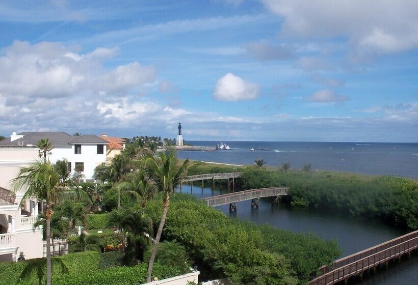 בית מלון כפרי Canada House Beach Club Resort