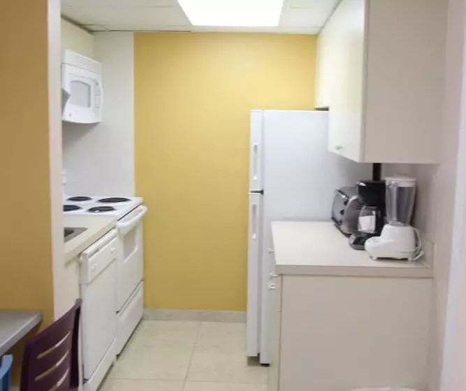 Отель Canada House Beach Club Resort