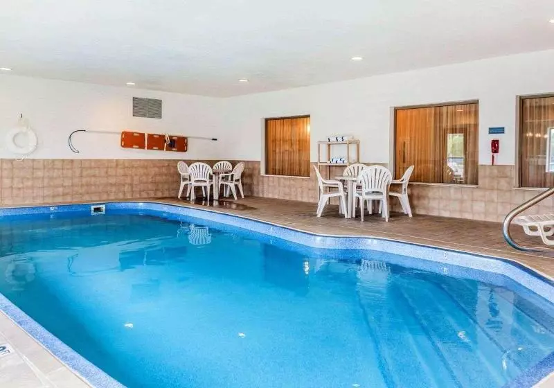 ホテル Comfort Inn Avonindianapolis West