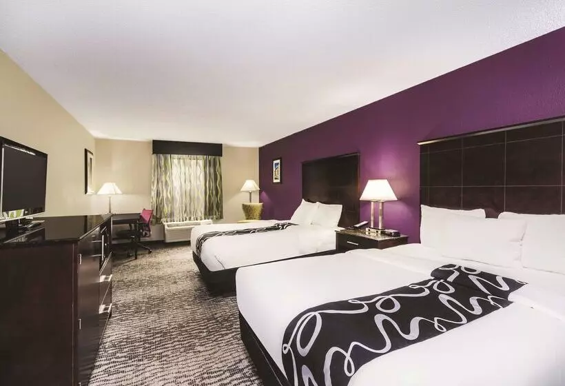 酒店 La Quinta Inn & Suites By Wyndham Louisville East