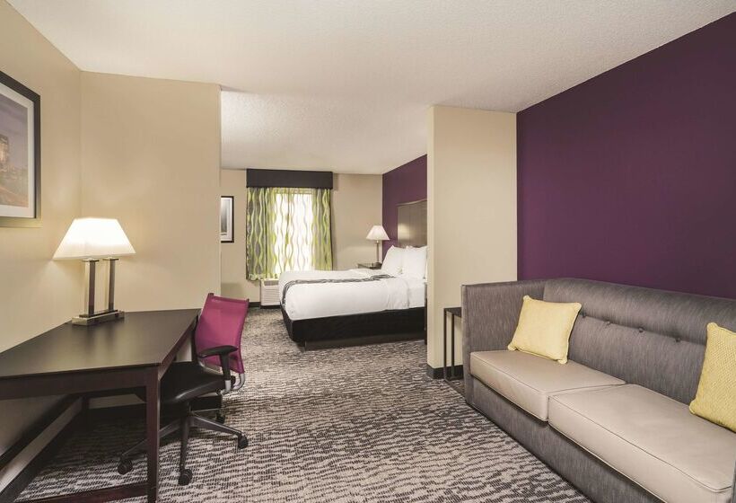Hotel La Quinta Inn & Suites By Wyndham Louisville East