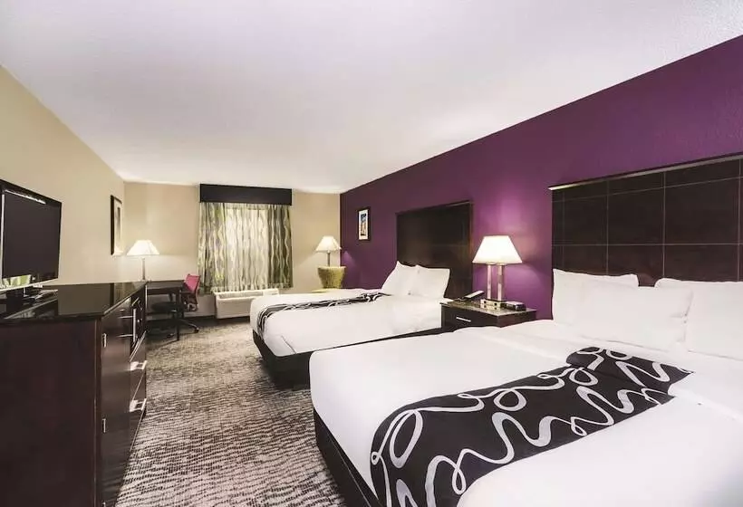 酒店 La Quinta Inn & Suites By Wyndham Louisville East