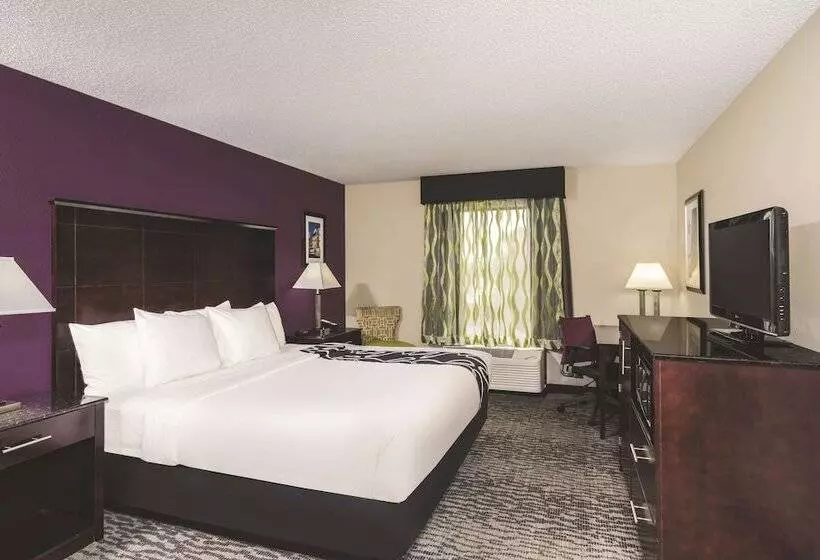 酒店 La Quinta Inn & Suites By Wyndham Louisville East