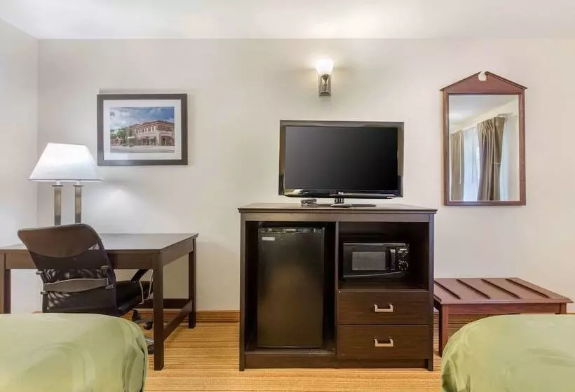 酒店 Quality Inn Arab Hwy 231