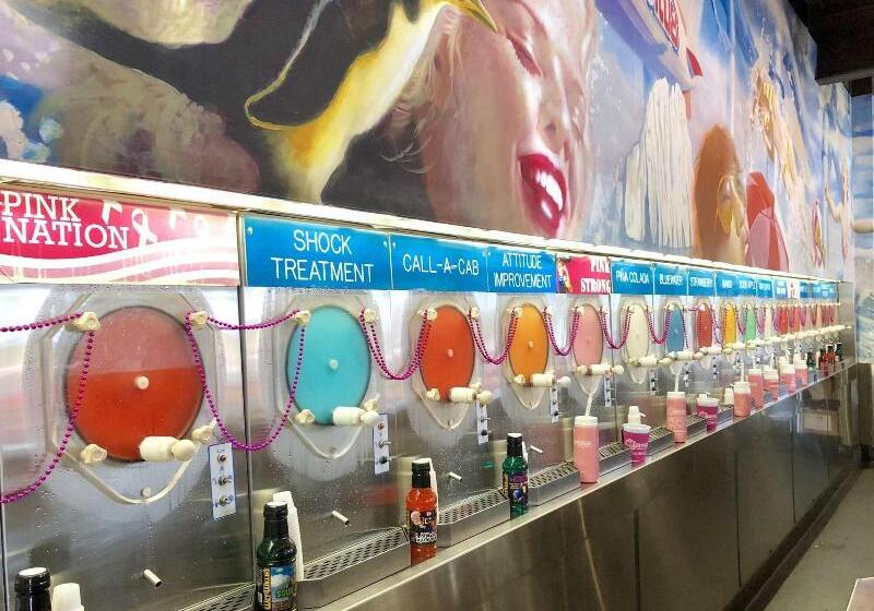 Sea And Breeze Hotel And Condo