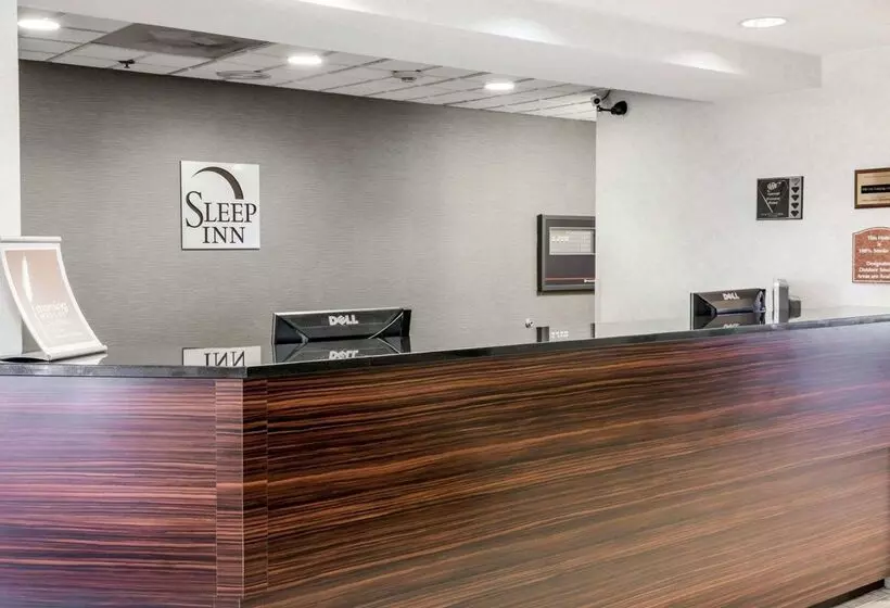 هتل Sleep Inn Lynchburg   University Area & Hwy 460