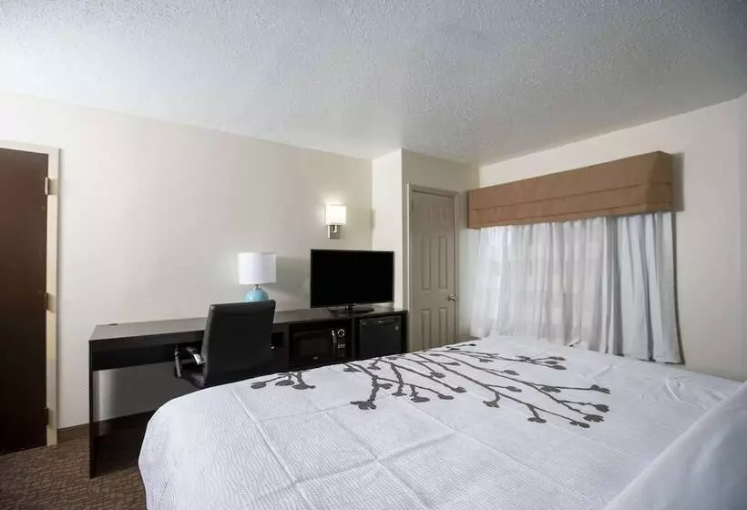 فندق Sleep Inn Near Outlets