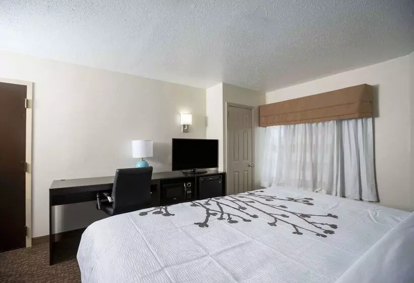 فندق Sleep Inn Near Outlets