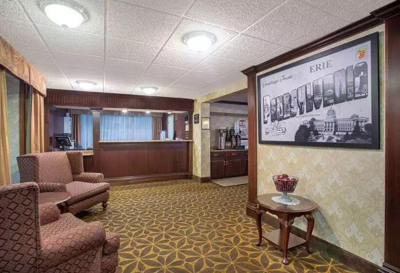 هتل Super 8 By Wyndham Erie/i 90