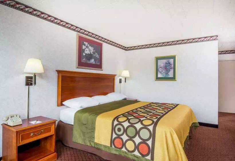 هتل Super 8 By Wyndham Erie/i 90